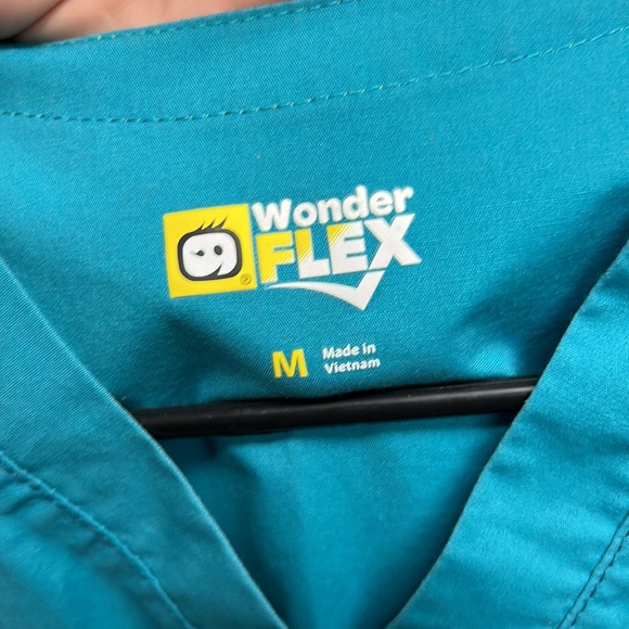 Teal green scrubs size M - Picture 7 of 16